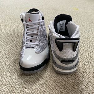 Jordan Dub Zero grey/black size 4